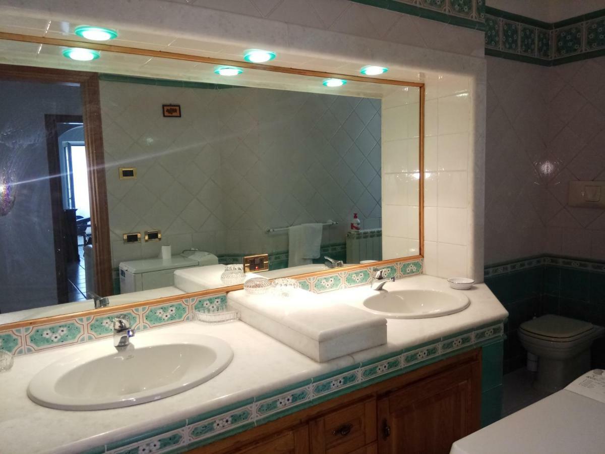 Villa Pithecusa 이스키아 외부 사진