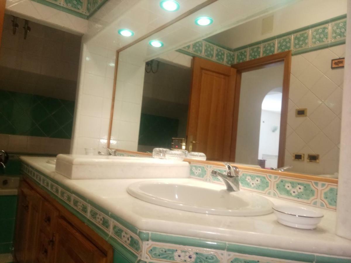 Villa Pithecusa 이스키아 외부 사진